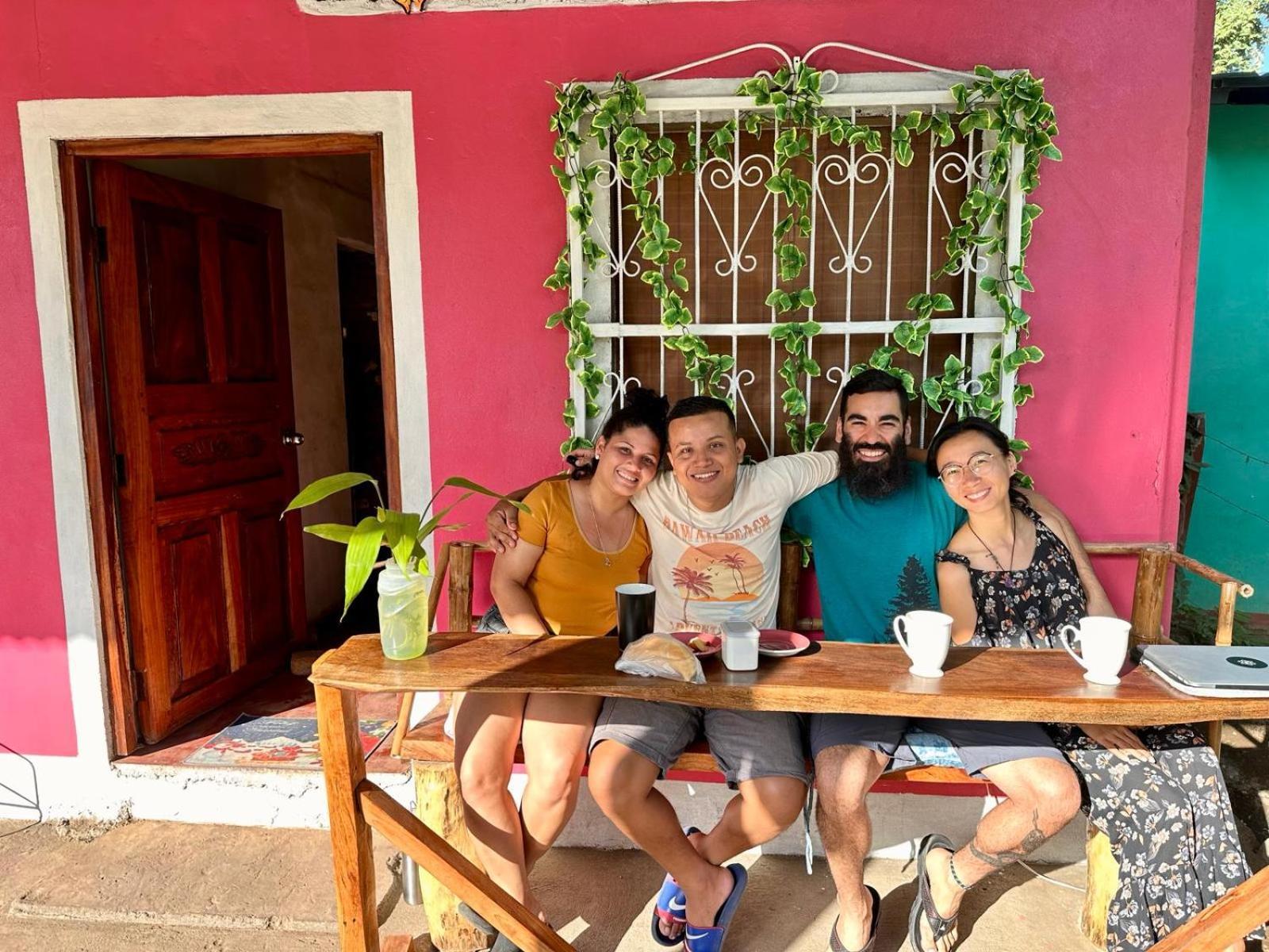 فندق Mamacita Cafe House مويوجالبا المظهر الخارجي الصورة